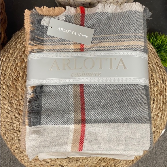 Bloomingdale's Bedding Final Price Arlotta Cashmere Plaid Throw